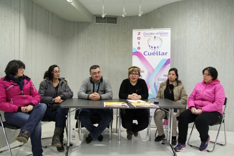 Presentación de las actividades que la Concejalía de Cultura y las Ampas de los colegios de Cuéllar realizarán con motivo del Día Mundial de las Enfermedades Raras. 