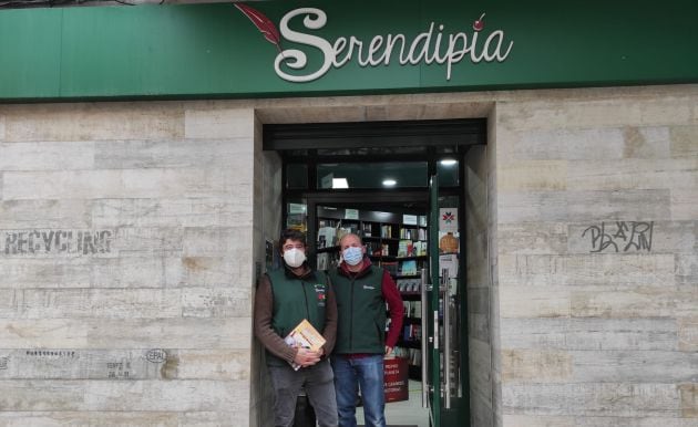 La Cadena SER se mete &#039;hasta la cocina&#039; de la librería Serendipia