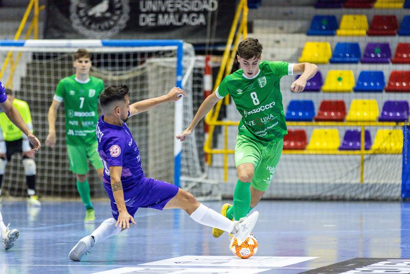 El jugador del Besoccer UMA Antequera Javi Campano convocado por la Selección Sub-19