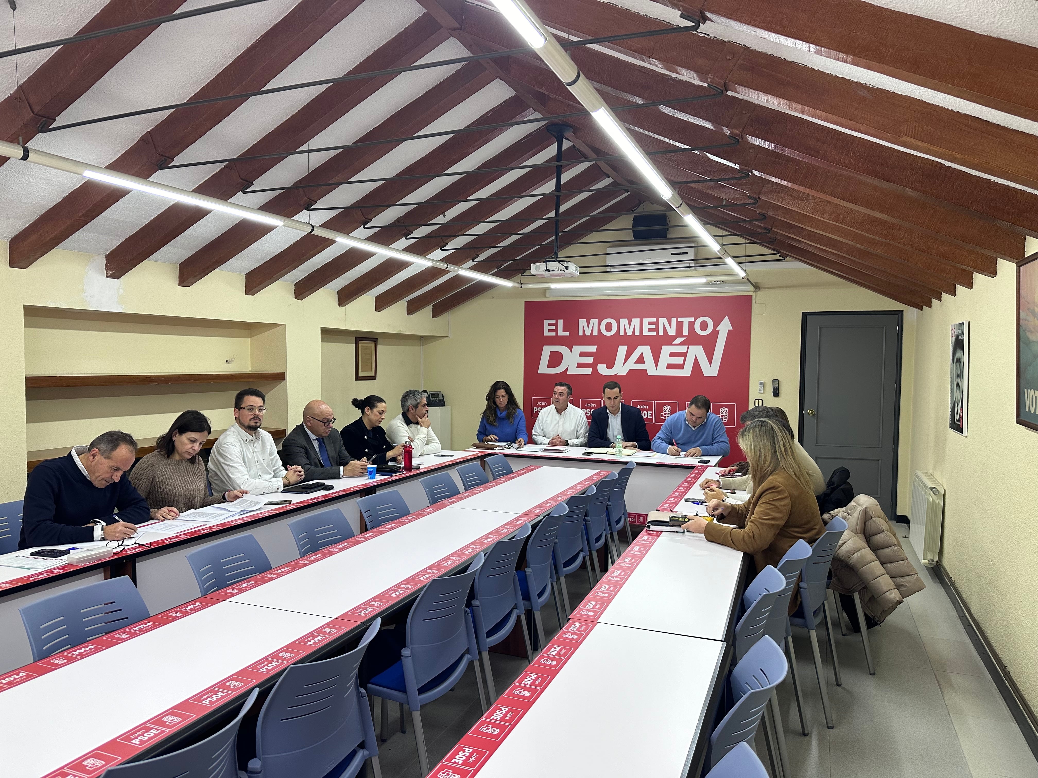 El PSOE de Jaén reclama más financiación municipal y acusa a la Junta de “insuficiente” apoyo económico a los ayuntamientos