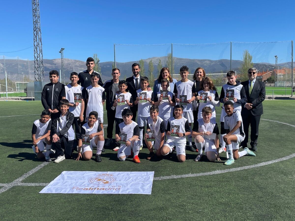 Arbeloa visita la Escuela de la Fundación Real Madrid en Segovia