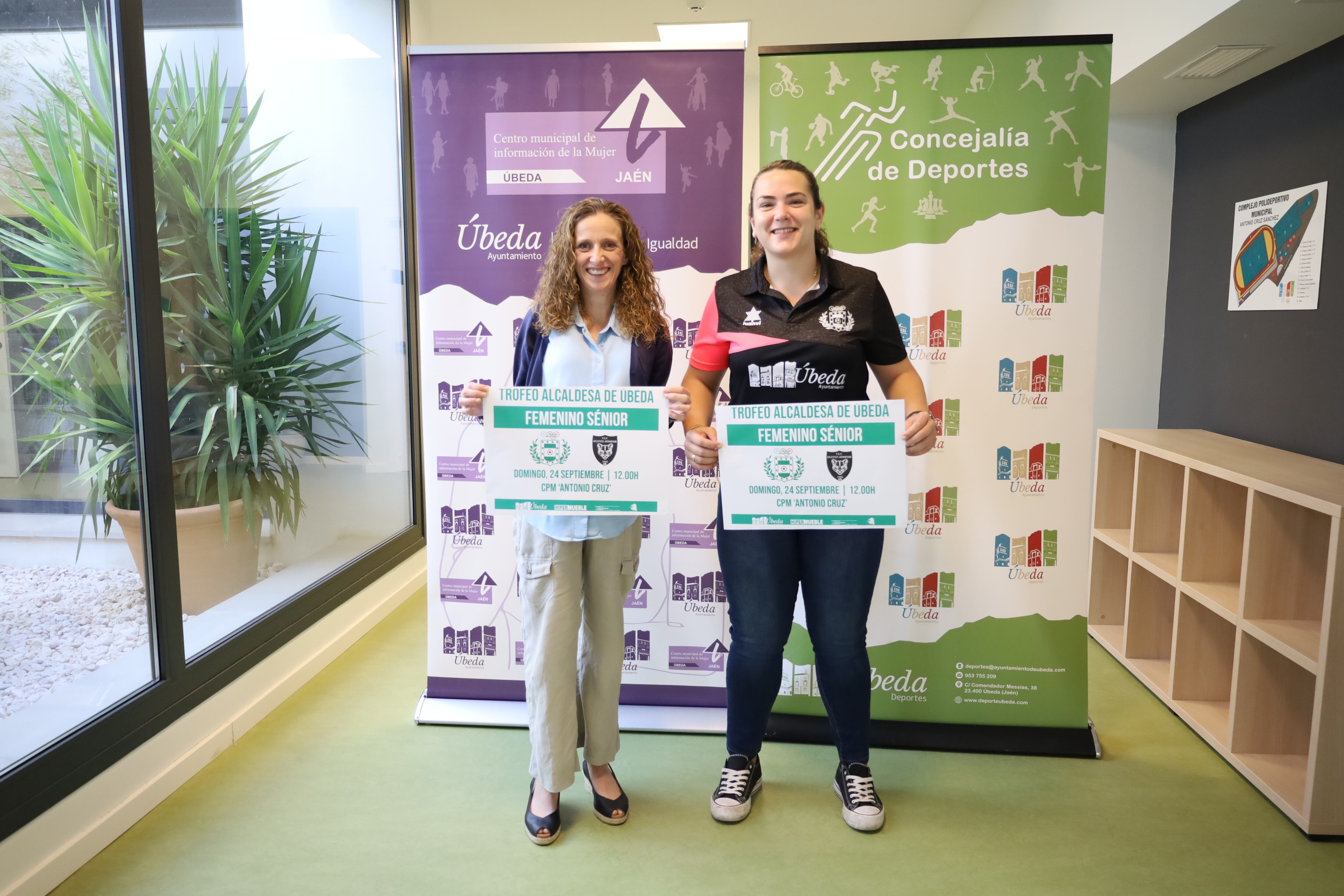 Presentación del trofeo