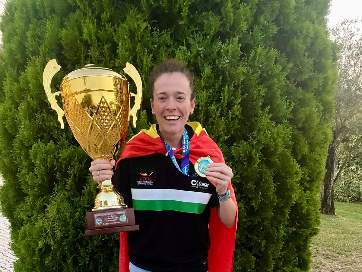 Nuria Mallada se vuelve a colgar el oro con España en el Campeonato del Mundo de Agua Dulce Damas de pesca