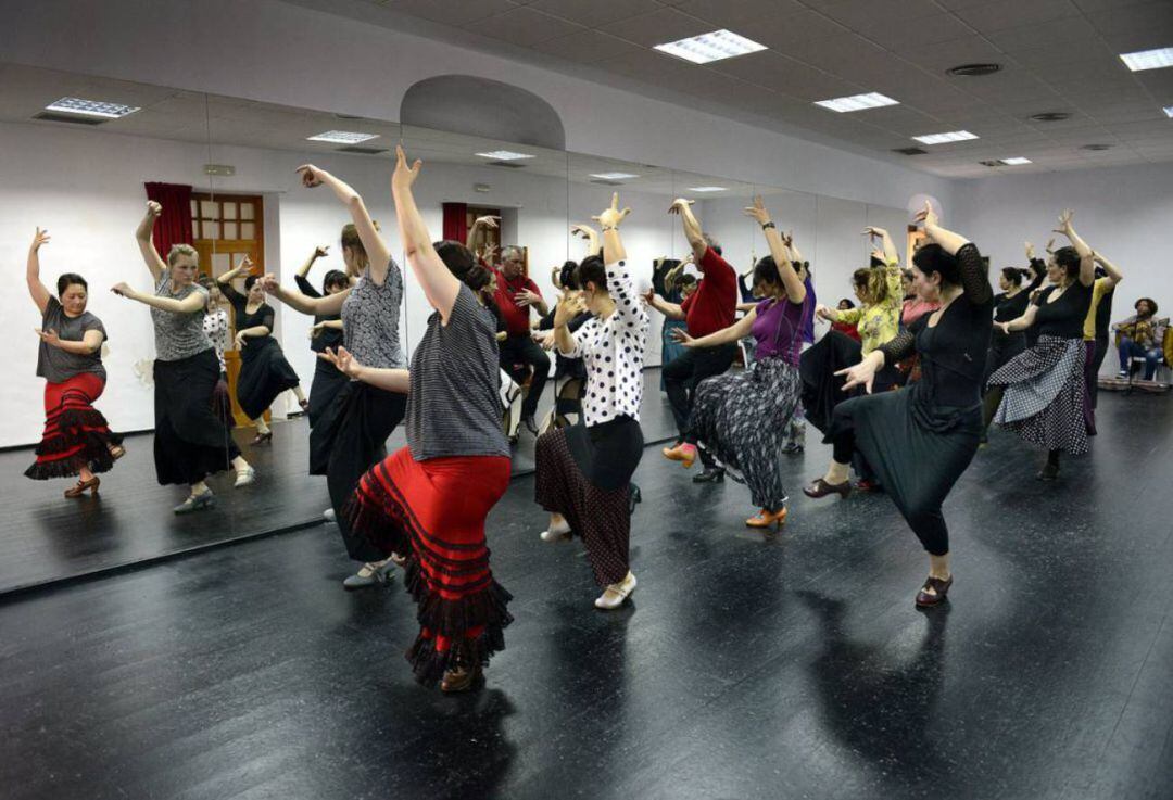 Uno de los cursos de baile que se celebran durante el Festival 
