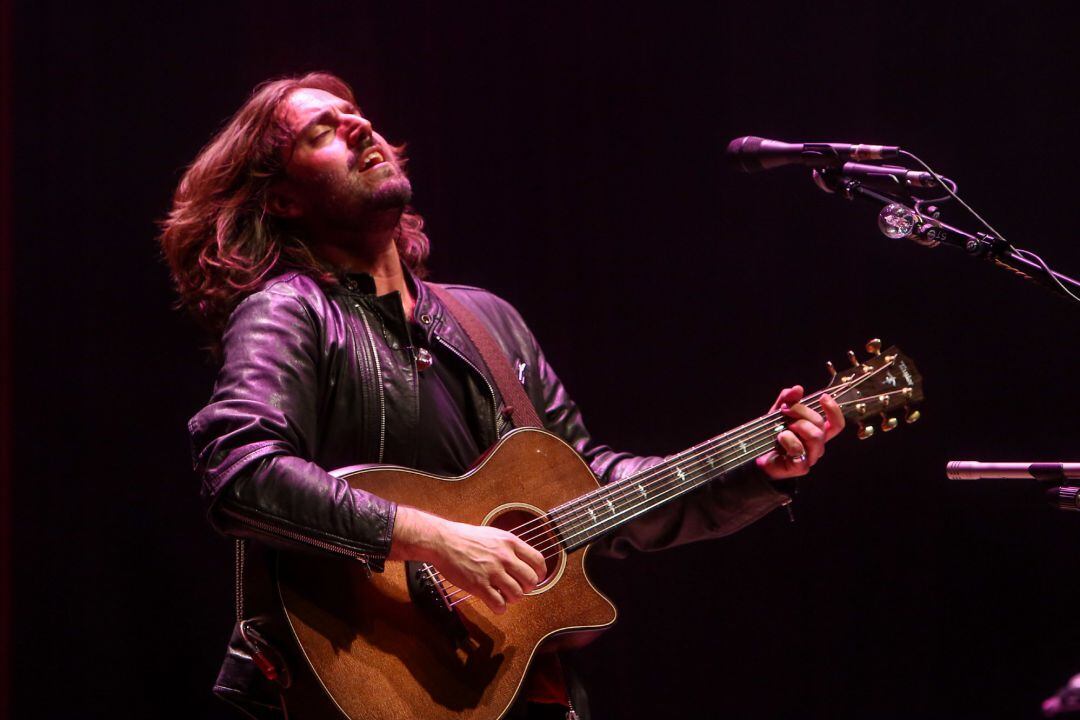  El músico Andrés Suárez actúa en el Inverfest del Teatro Circo Price de Madrid el 20 de enero de 2021.