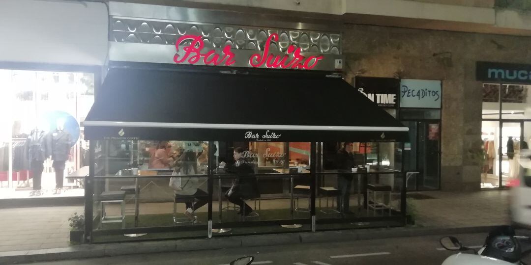 Exterior del bar Suizo