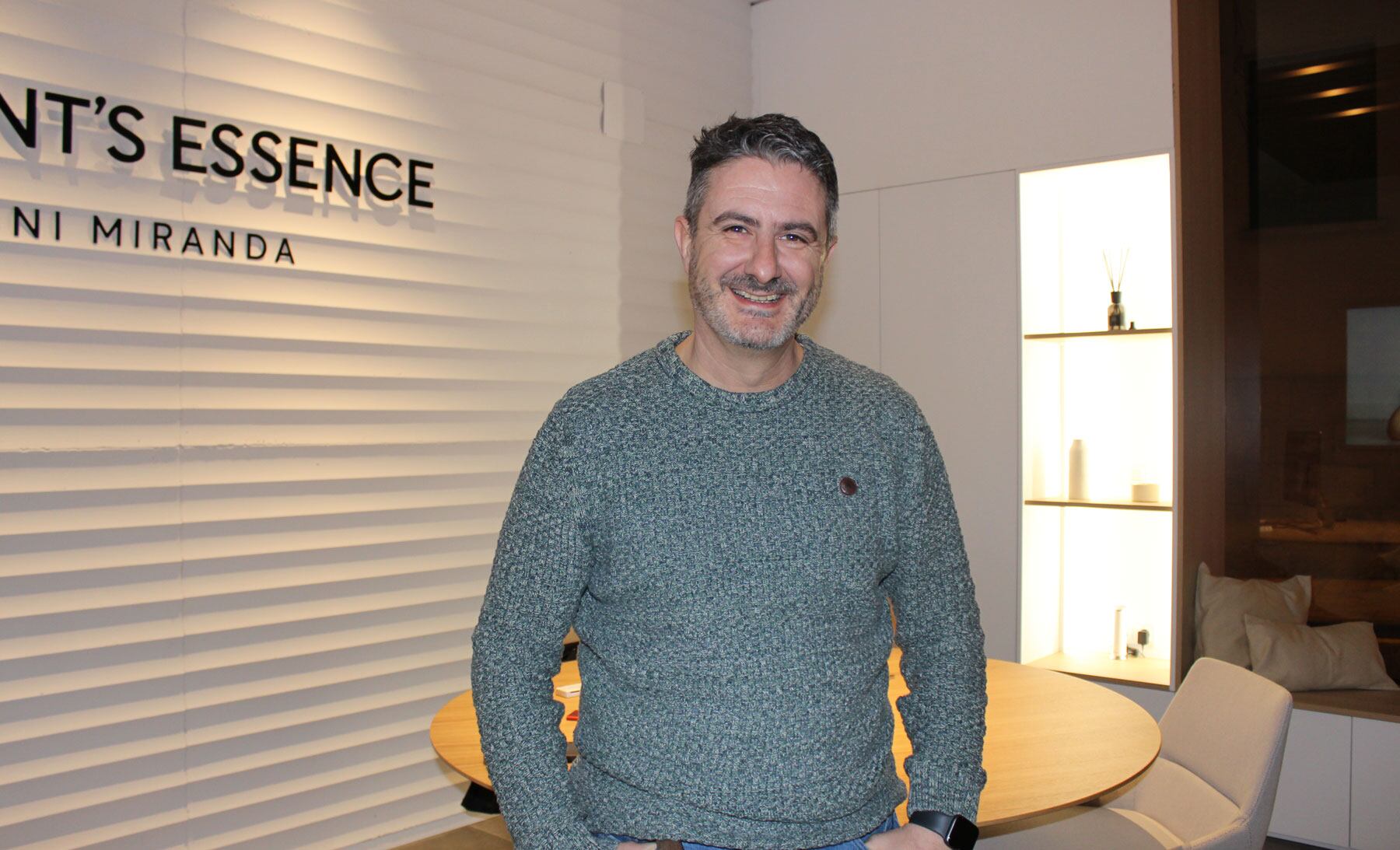 Toni Miranda es el autor del Cartel de las Fiestas de Moros y Cristianos de Alcoy de 2023.