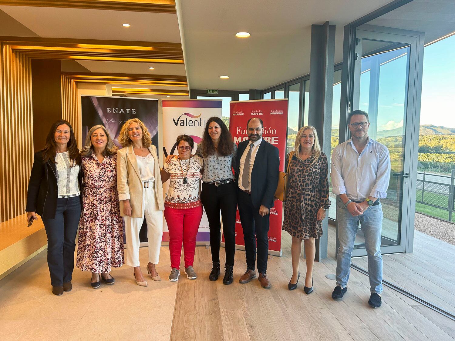 Foto de familia de los organizadores de la jornada. Foto: Bodega Enate