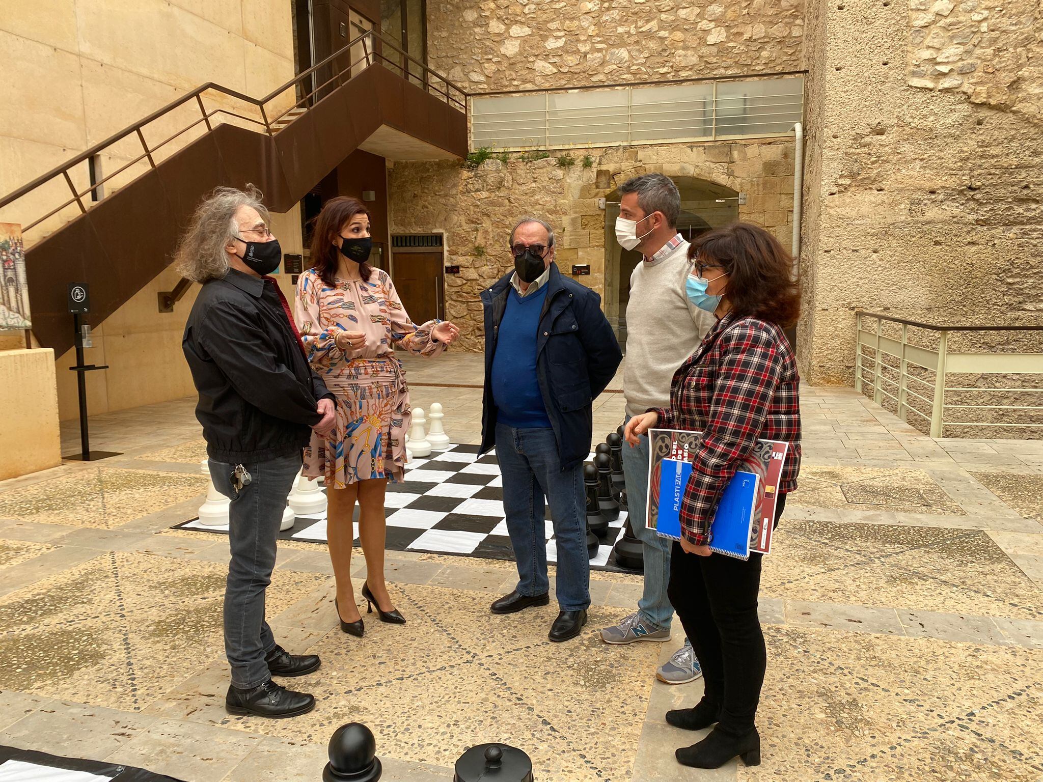 Presentación del ajedrez gigante ene l MAHE