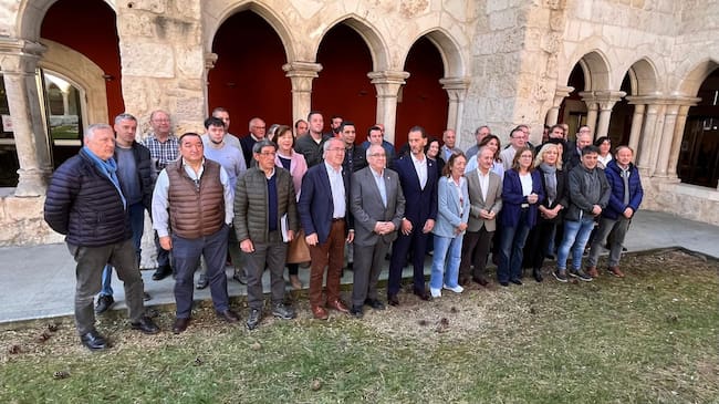 Alcaldes de los 37 ayuntamientos de la provincia de Burgos beneficiaros de la planificación hidrológica