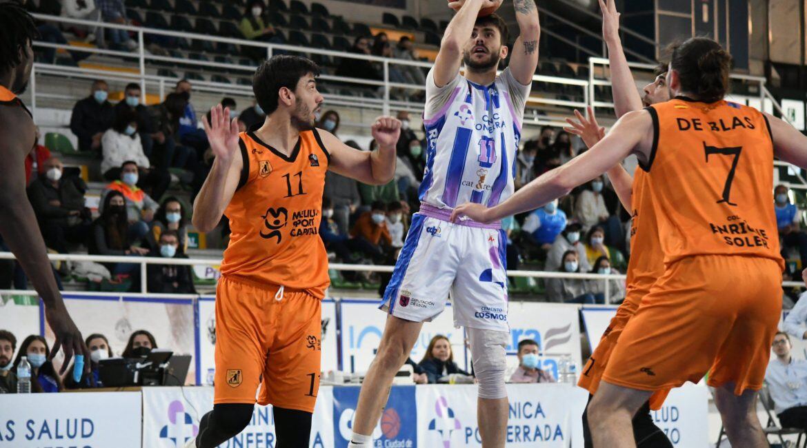 El conjunto berciano se vio superado por el acierto melillense en la recta final del partido