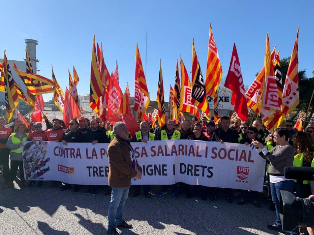 Concentració de representants sindicals al polígon Sud de Tarragona