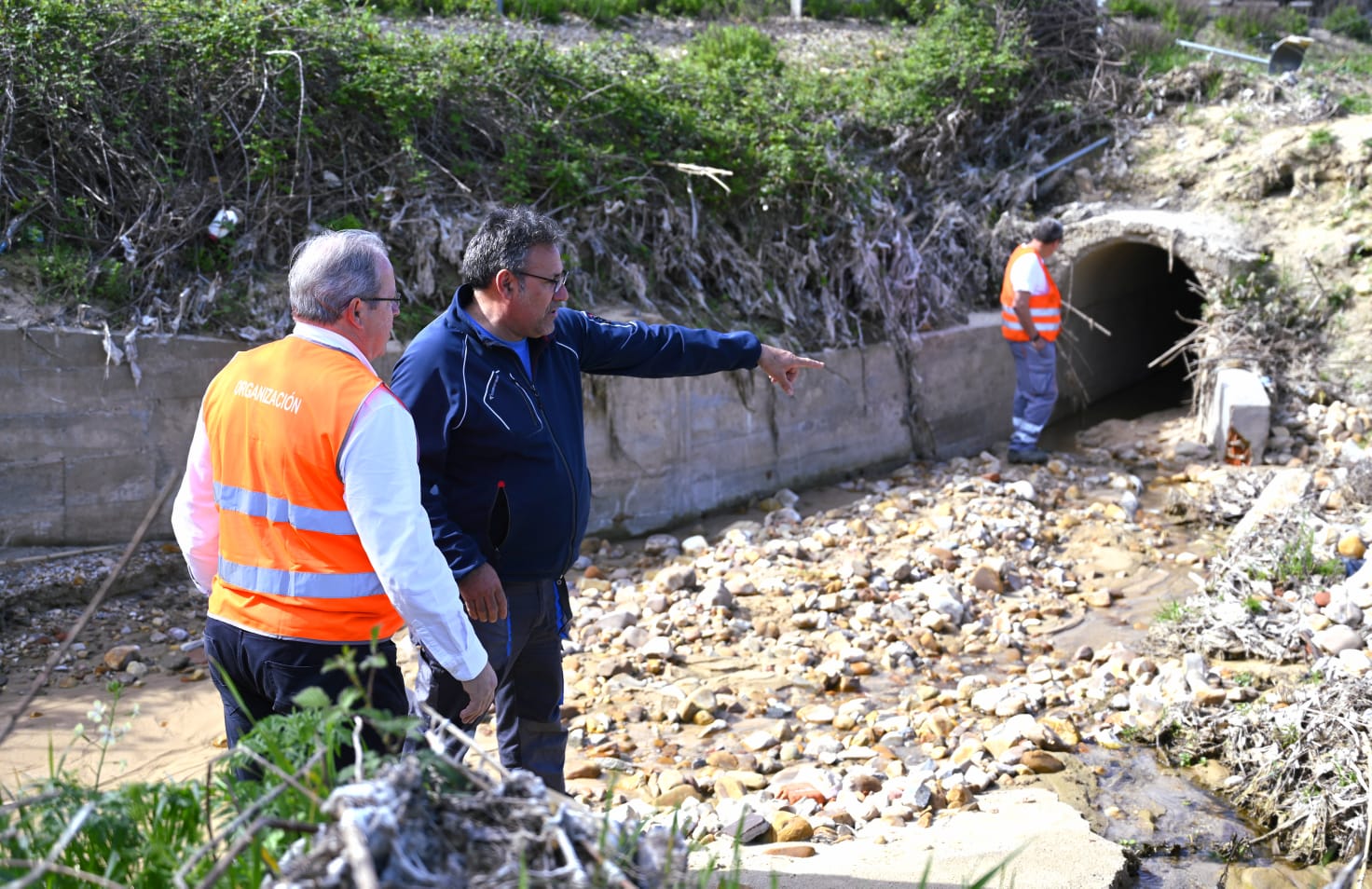 Arrancan las labores de limpieza para prevenir nuevas inundaciones en el polígono Río de Janeiro de Algete