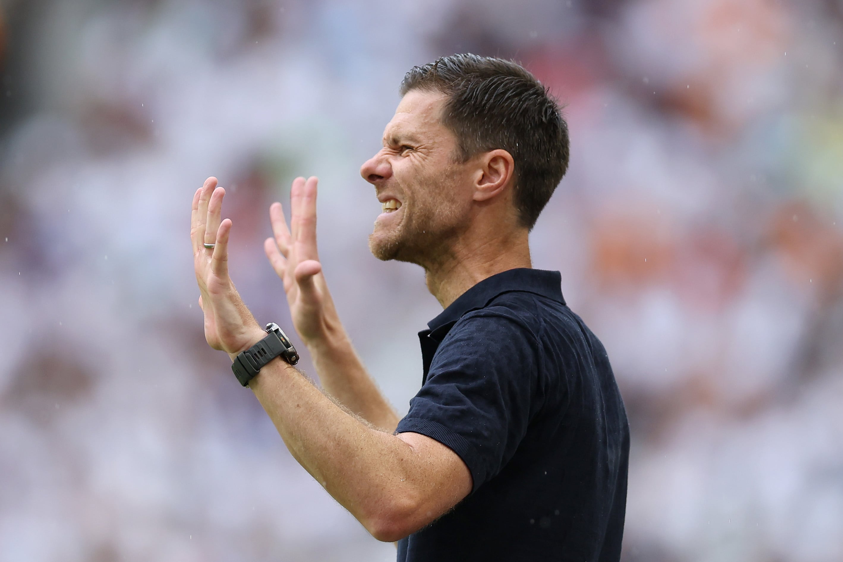 El nuevo dibujo de Xabi Alonso crea un debate en el Real Madrid: fichar o no a un '5' específico