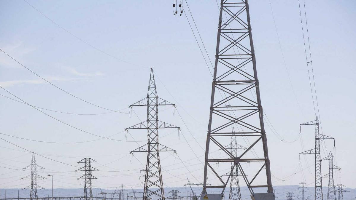 CHA reclama en el Senado la adopción de medidas políticas urgentes ante el nuevo incremento previsto en el precio de la luz