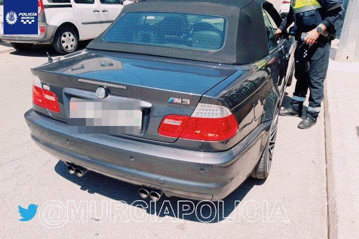 Este era el vehículo que conducía el detenido en el momento de la detención