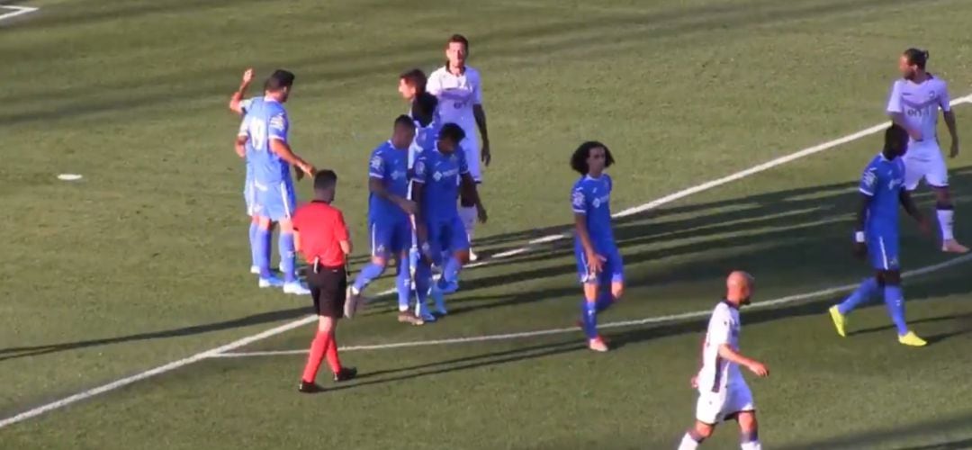 Jorge Molina celebra su gol de penalti