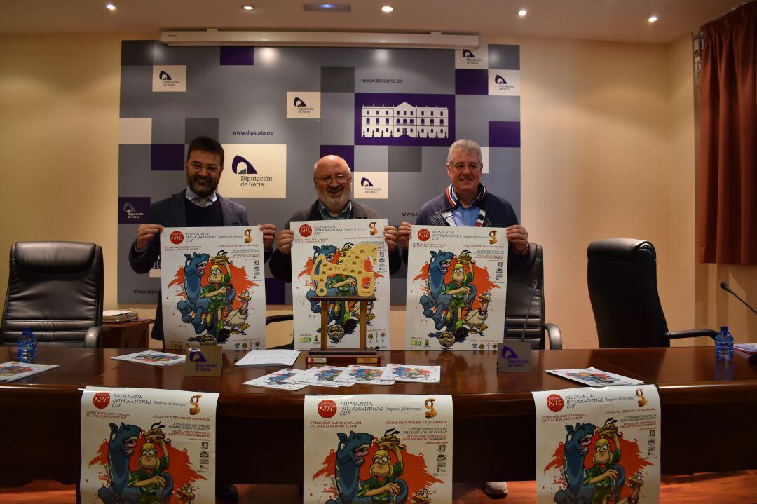 Eduardo Munilla, Amancio Martínez y Enrique Ruiz, en la presentación del Torneo NIC 2019.