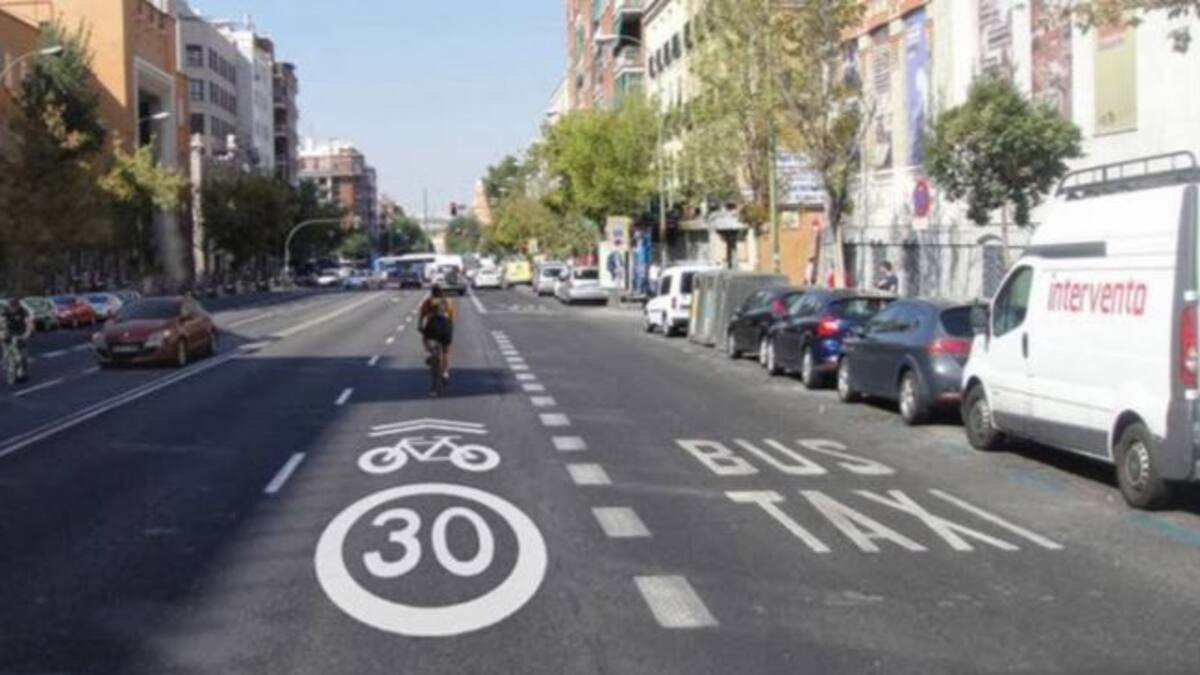 Barcelona farà conviure en un mateix carrer carrils de velocitats diferents