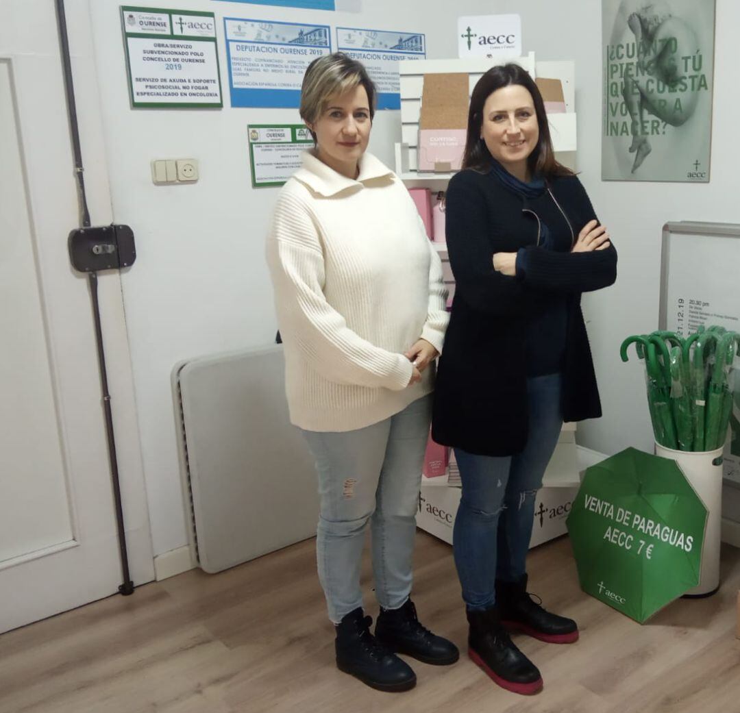 Belén Pérez Ramos, coordinadora de voluntariado de la AECC en Ourense y Beatriz Rodríguez Salas, psicooncóloga.