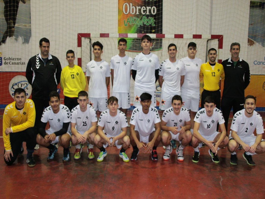 El equipo juvenil del San José Obrero.