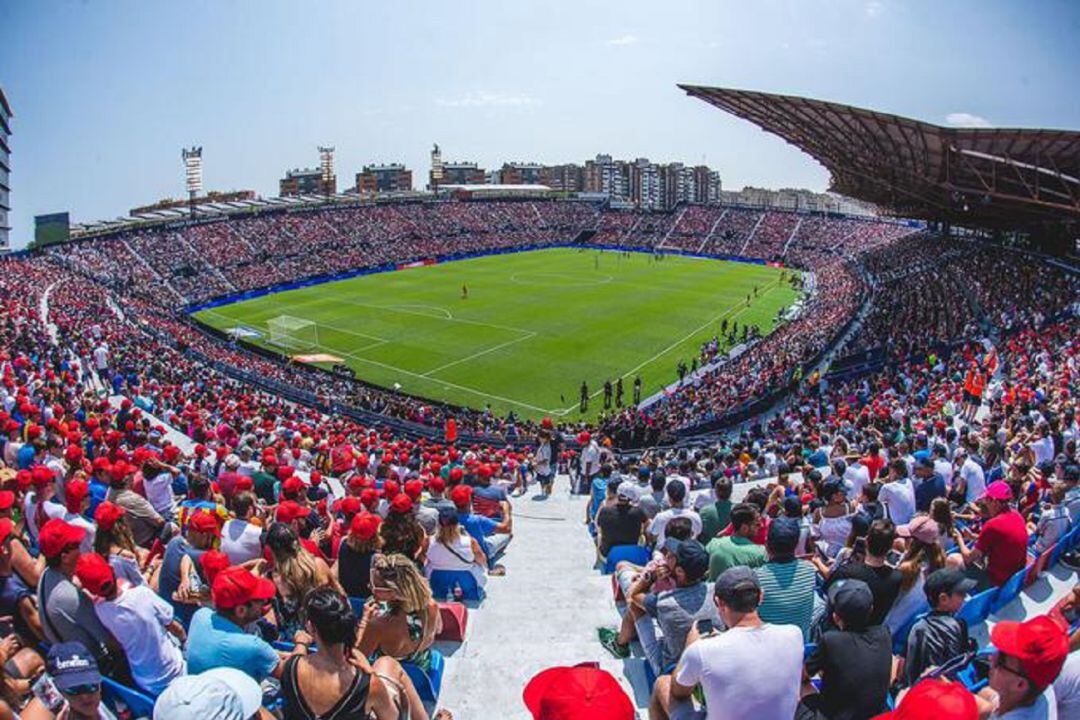 Cubierta de tribuna Ciutat de Valencia