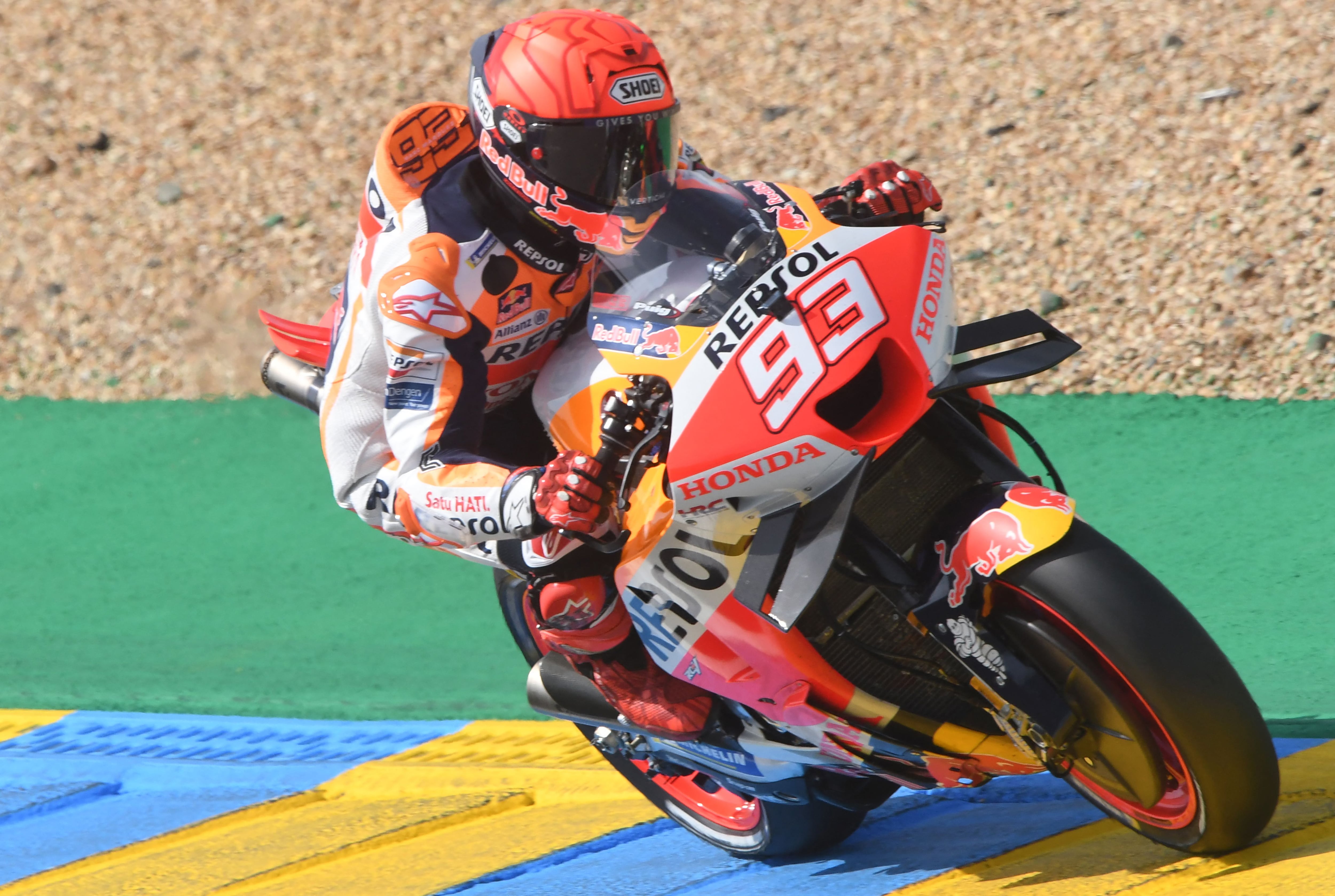 Marc Márquez vuelve a subirse a una motogp tras un mes lesionado y lo hace en LeMans en el GP de Francia. (Photo by Jean-Francois MONIER / AFP) (Photo by JEAN-FRANCOIS MONIER/AFP via Getty Images)