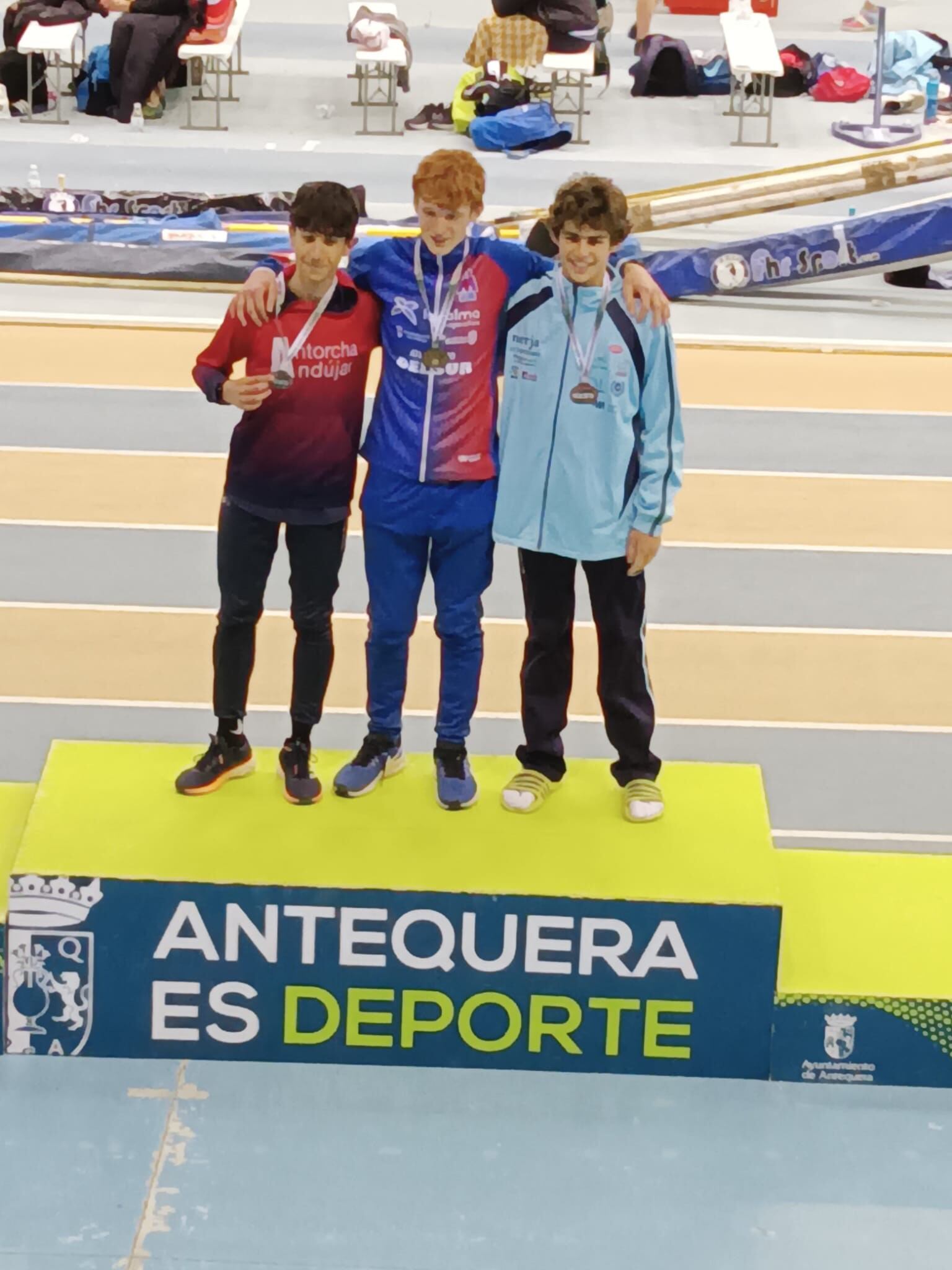 El atleta del Trops Cueva de Nerja Santiago Rodríguez, tercero en el Campeonato de Andalucía Sub 16 de pruebas combinadas