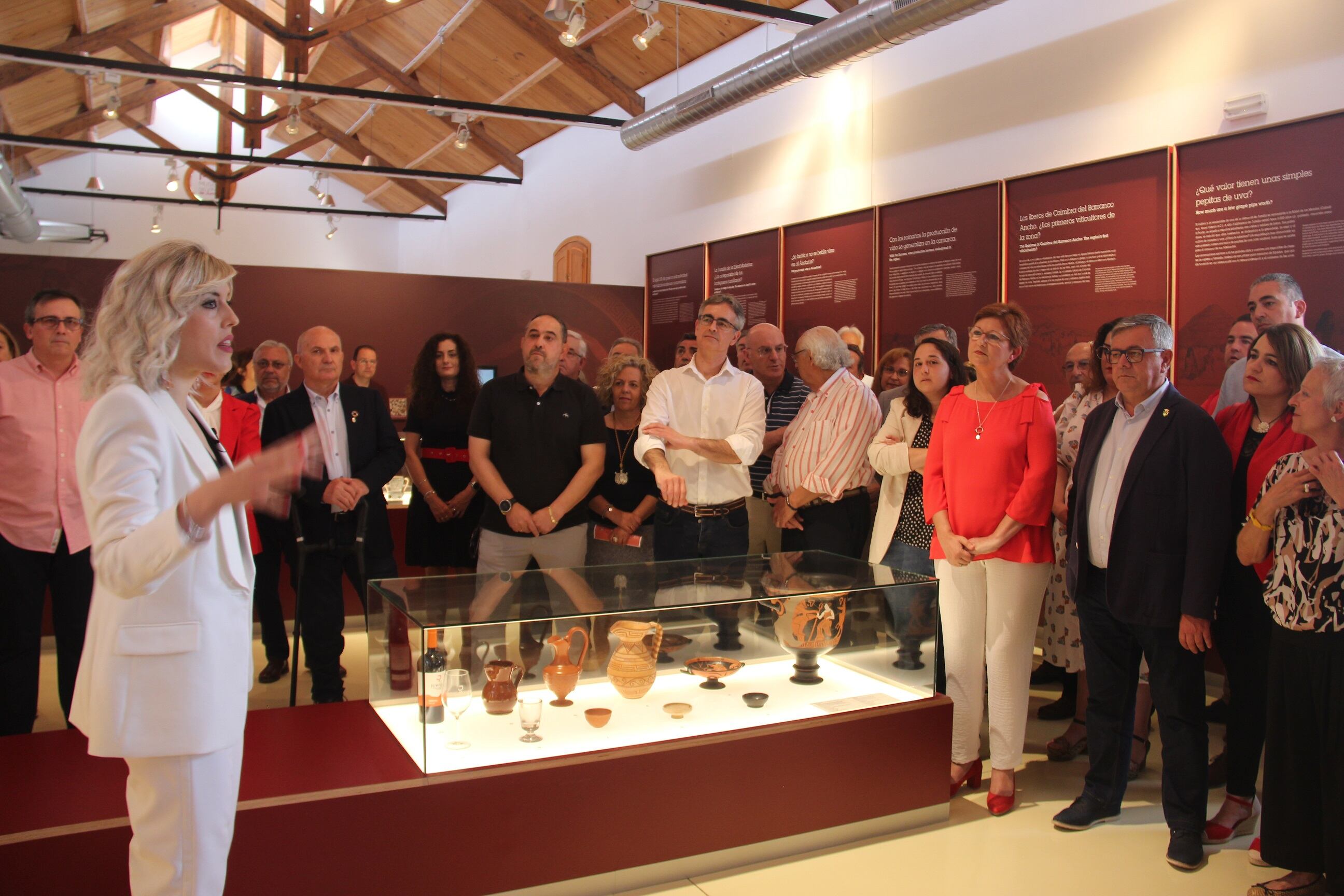 Foto de archivo de la inauguración del Museo del Vino