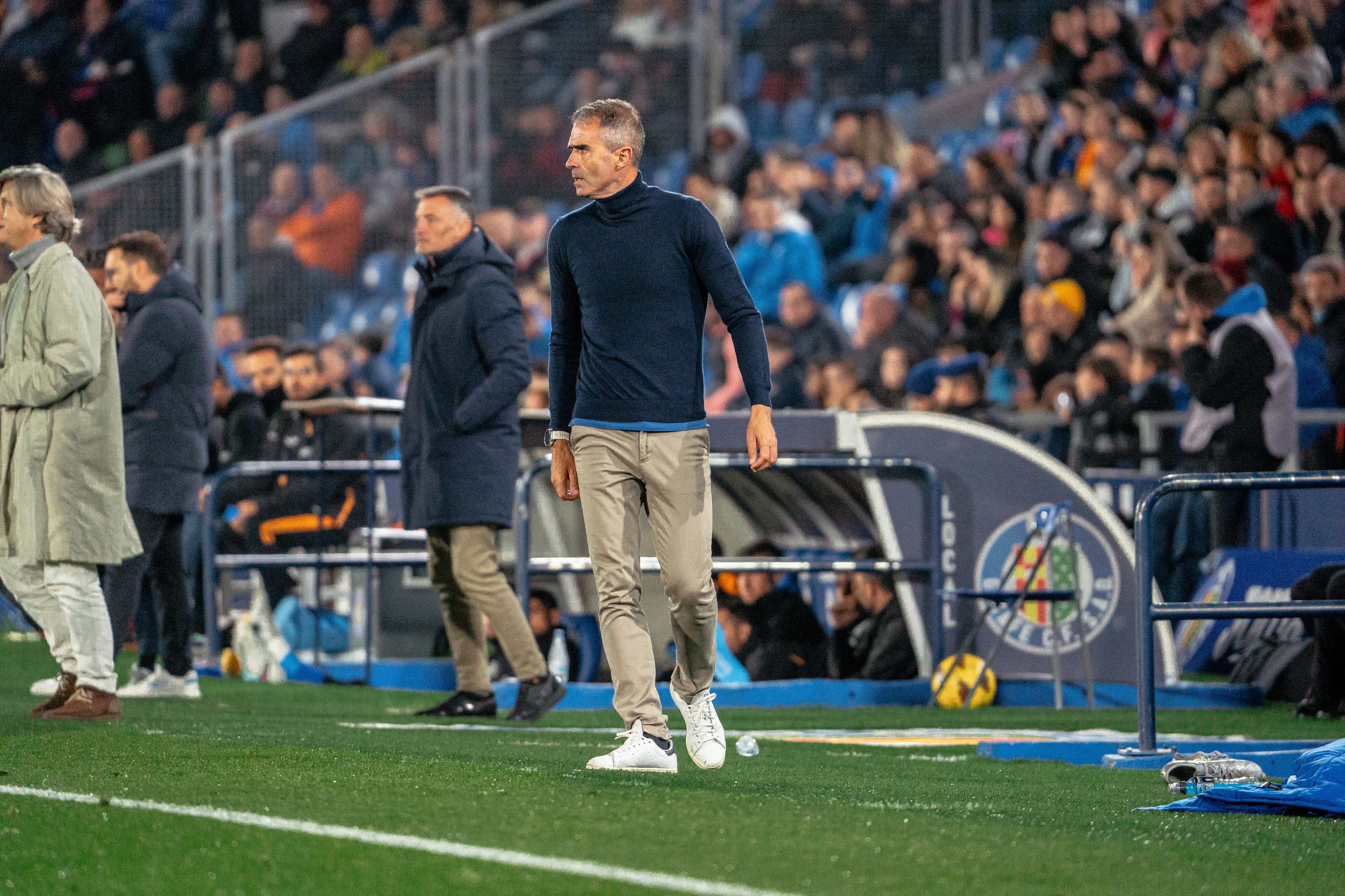Garitano dándole vueltas a la cabeza durante la visita al Coliseum.