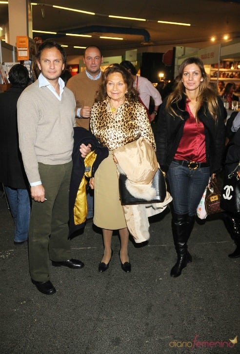 Imagen de archivo de la bailaora Maleni Loreto entre sus dos hijos, Julio y Kika Aparicio.