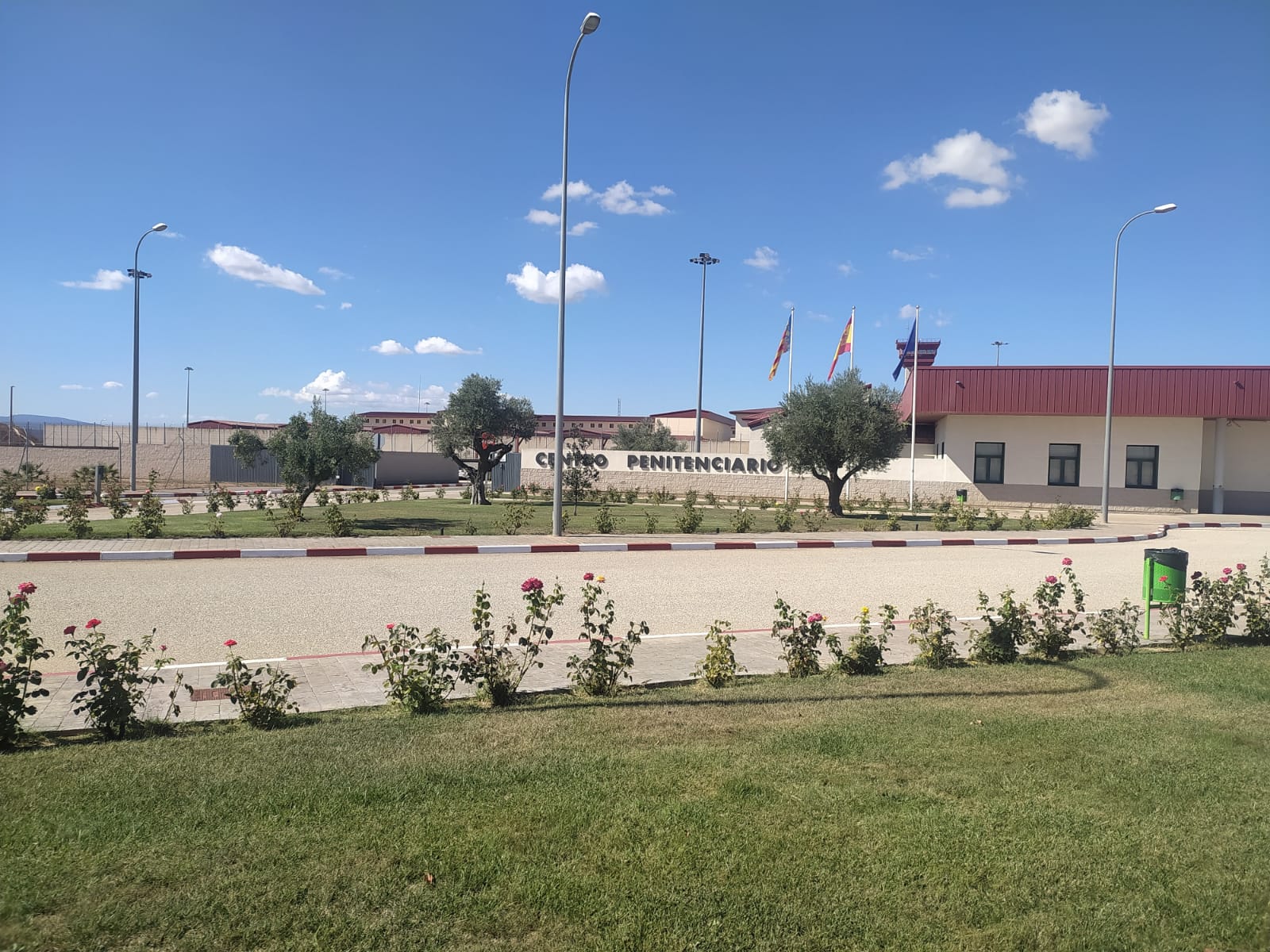 Exterior de la cárcel de Villena