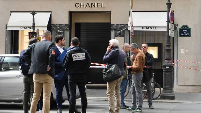 Robo millonario en una tienda de Chanel en París.