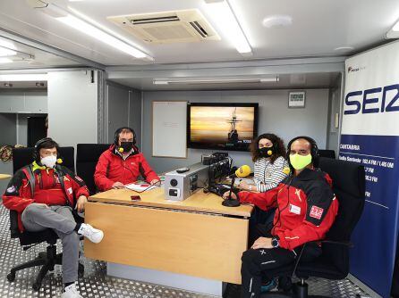 De izquierda a derecha, Miguel Gómez coordinador técnico de emergencias del Gobierno de Cantabria, Agustín Salán, director de emergencias de Cruz Roja en Cantabria y Javier Odriozola, presidente de la Federación de salvamento y socorrismo de Cantabria.