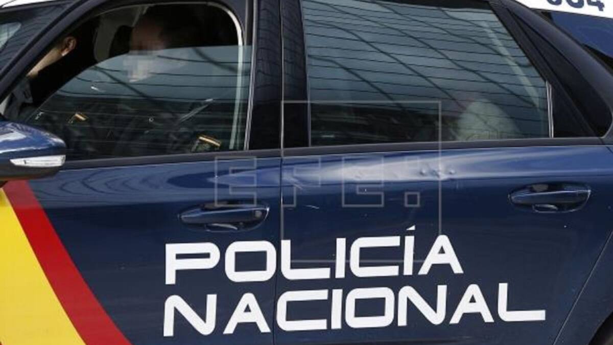 Detenido por insinuarse desnudo a su compañera de piso
