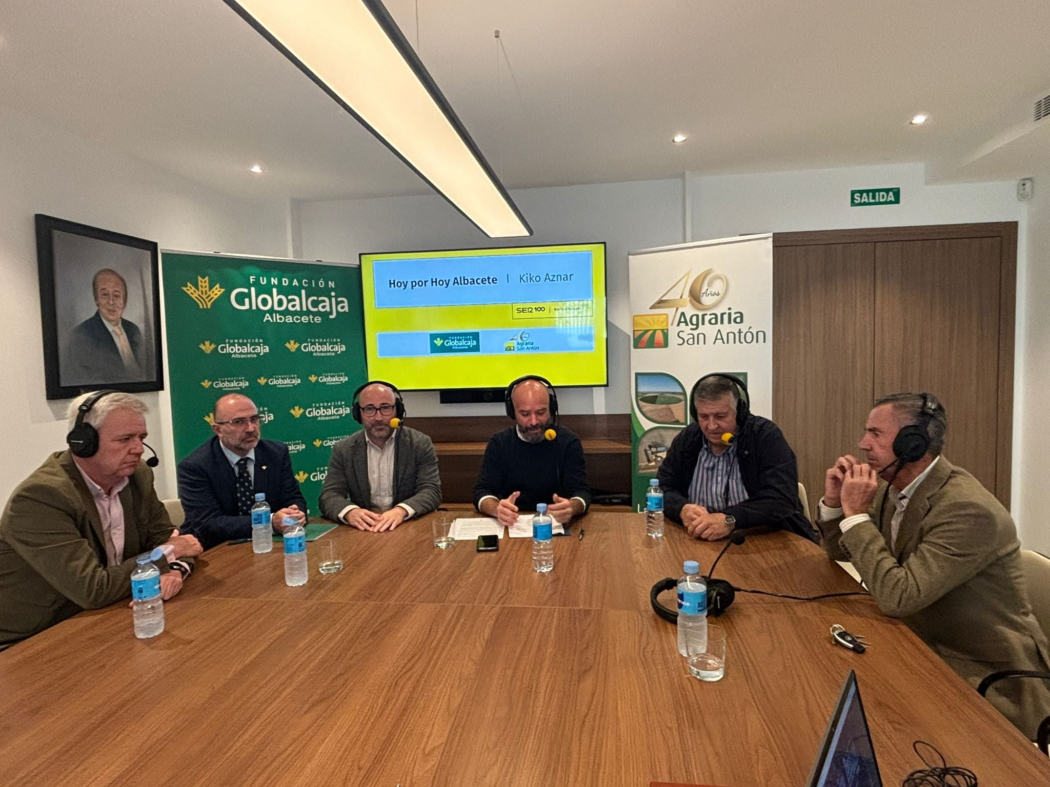 El presidente de la DO Queso Manchego, Antonio Martínez; el responsable de la PAC de Globalcaja, Rafael Mendonza; el delegado de Agricultura, Ramón Sáez; el presidente de la Lonja Agropecuaria, Jorge Navarro; y el presidente de los regantes de Albacete, Julián García