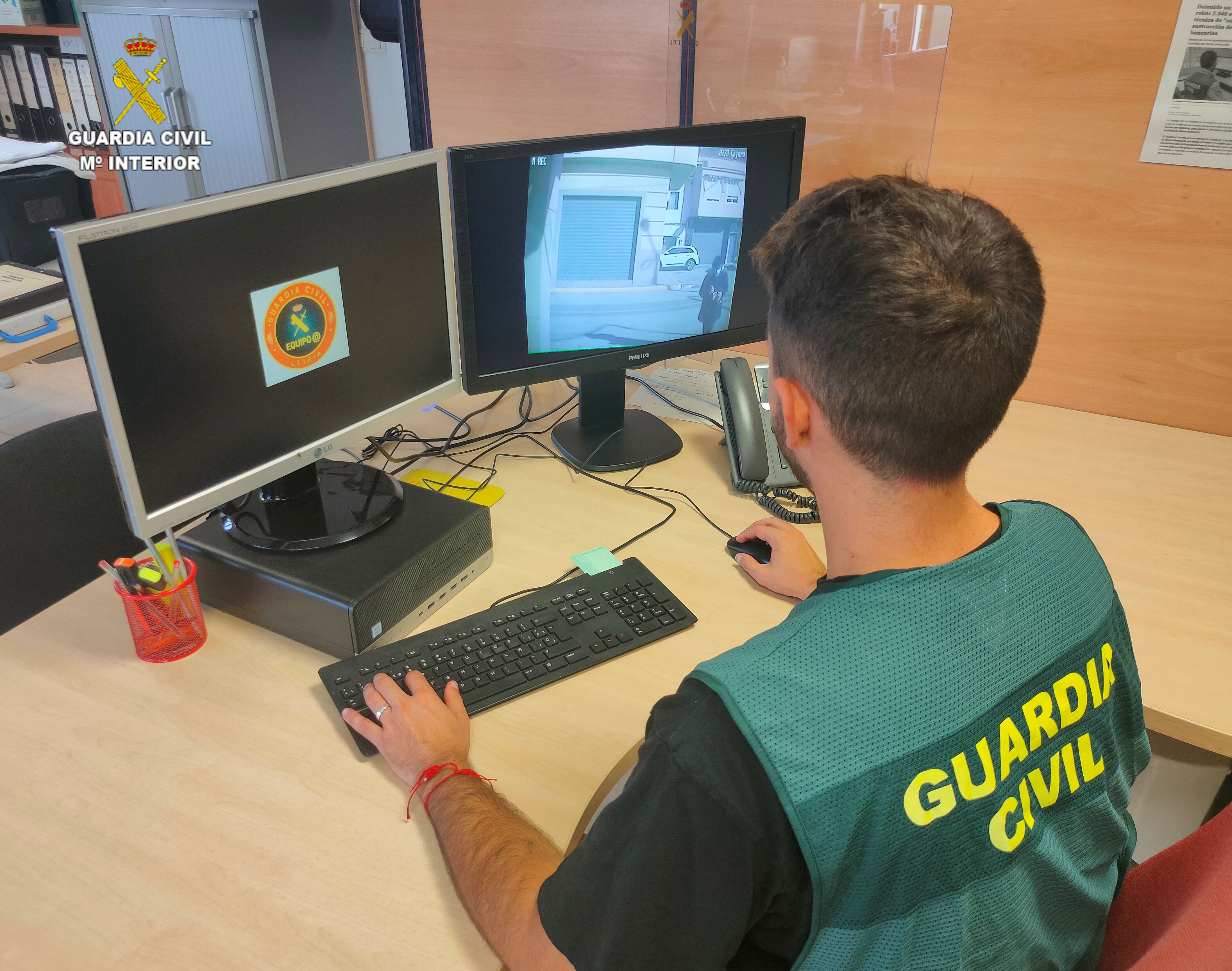 La Guardia Civil detiene a los estafadores de una conocida plataforma de compraventa