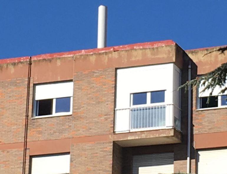 La Asociación de Vecinos de Santiago ya ha pedido la retirada de la antena al igual que se ha hecho con la de la Calle Mayor Antigua