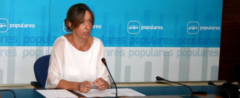 Ana Guarinos en la sala de prensa de las Cortes