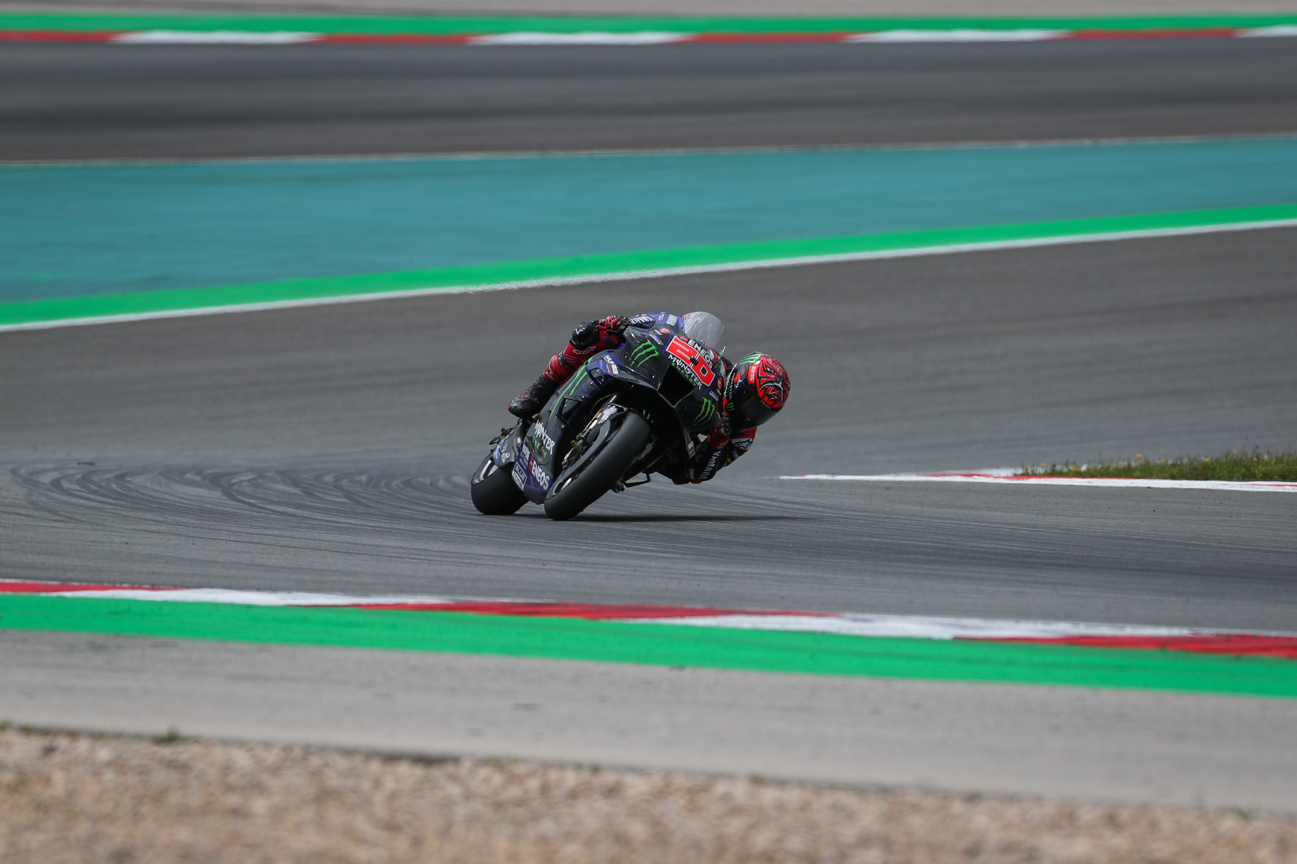 Portimao (Portugal), 24/04/2022.- French rider Fabio Quartararo of Monster Energy Yamaha Motogp team in action during the Grand Prix of Portugal at the Algarve International race track, south Portugal, 24 April 2022. (Motociclismo, Ciclismo) EFE/EPA/JOSE SENA GOULAO
