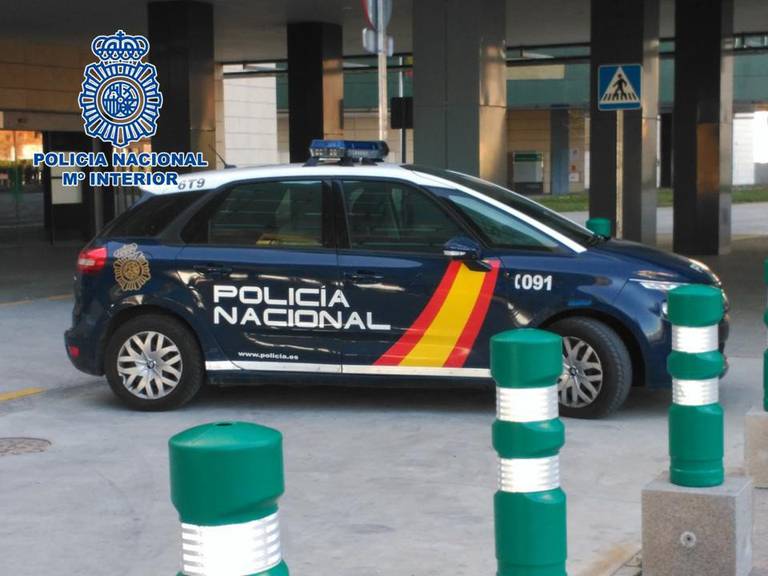 Un vehículo de la Policía Nacional