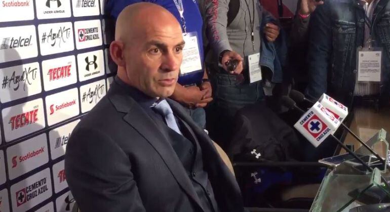 El entrenador español del Cruz Azul Paco Jémez.