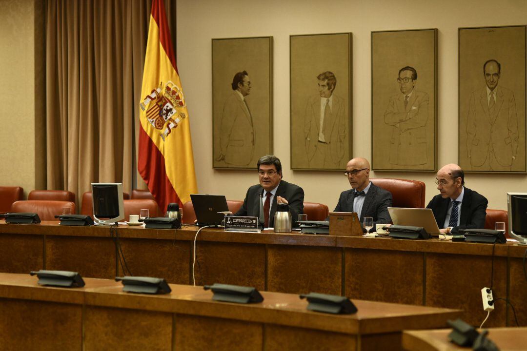 Comparecencia en el Congreso del presidente de la Autoridad Independiente de Responsablidad Fiscal (AIReF), José Luis Escrivá 
 
 
 