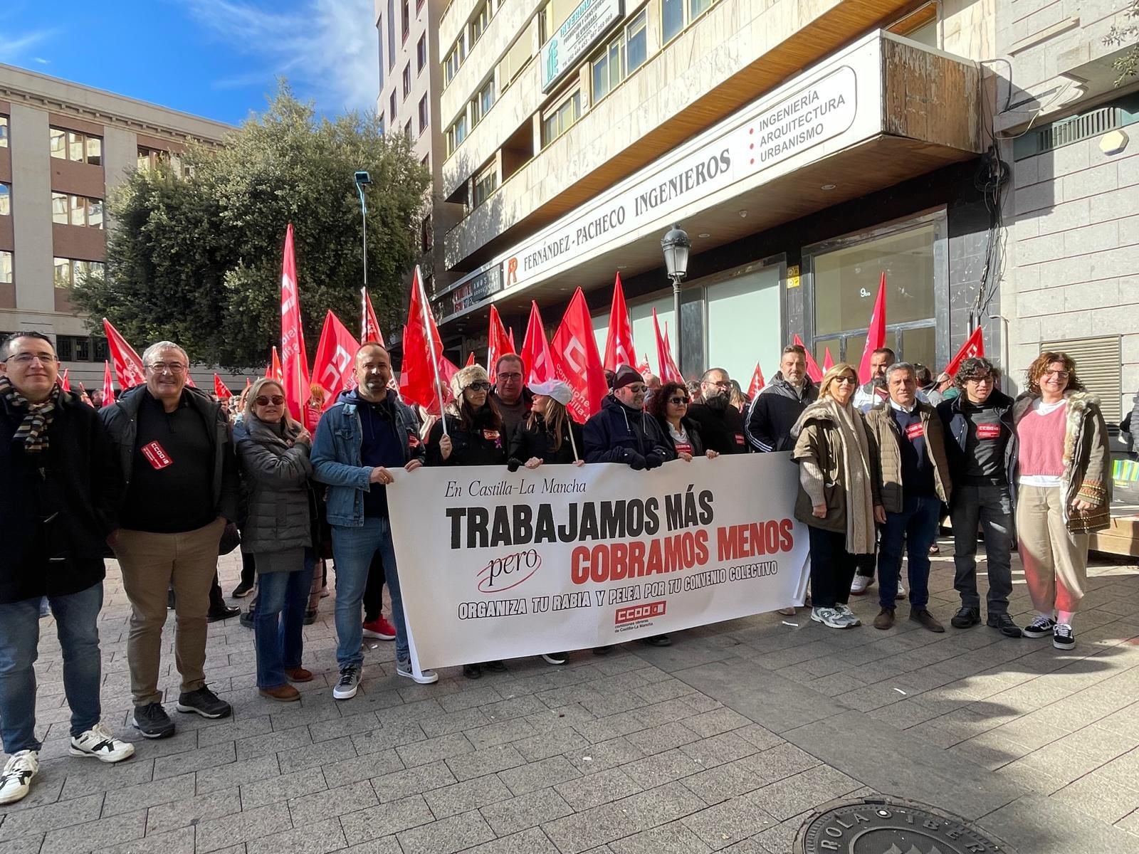 Movilización de CCOO en Albacete para pedir una subida salarial en la negociación colectiva de 2026