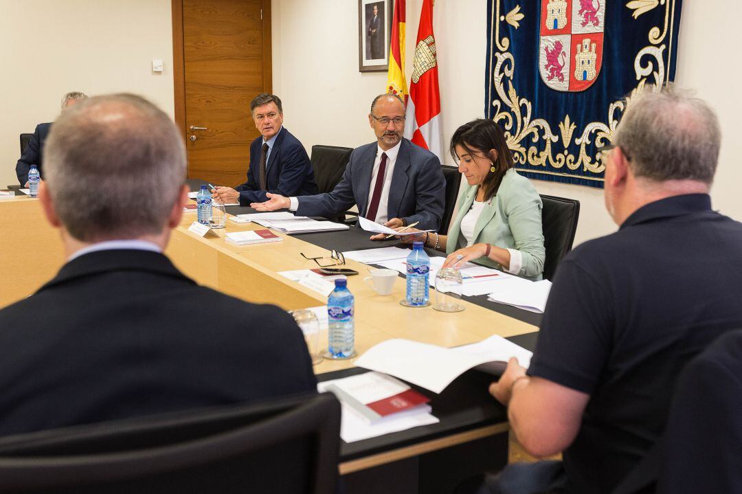 Reunión de la Mesa de las Cortes de Castilla y León