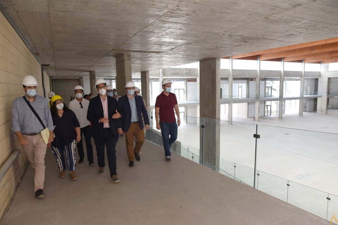 Visita a las obras del pabellón ferial