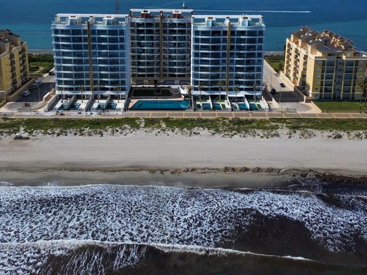 El cliente extranjero impulsa el turismo residencial en el Mar Menor frente al retroceso del comprador nacional