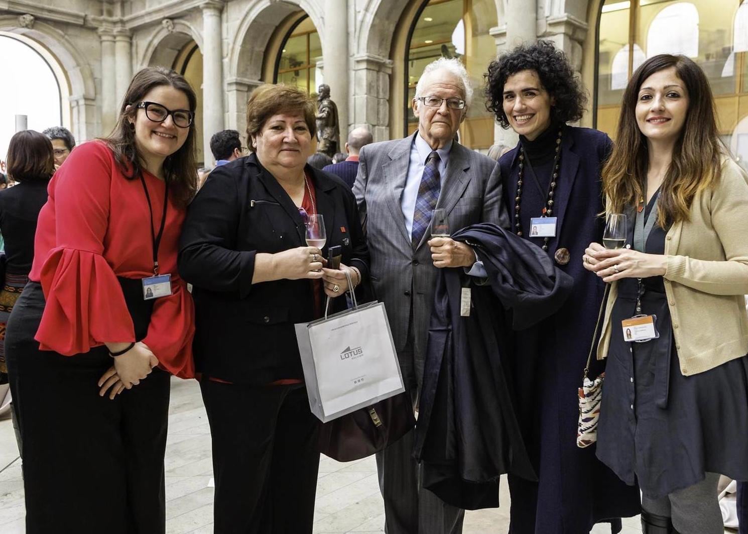 En su jubilación con Matías Díaz Padrón y otras compañeraas.