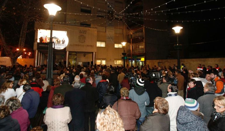 Un año más las fiestas en honor a la Virgen de la Paz comienzan con el tradicional pregón de un vecino ilustre en la Plaza del Pueblo de Alcobendas