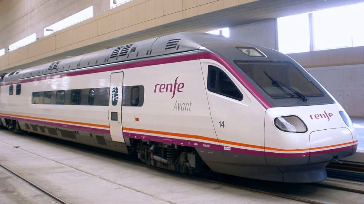 Els usuaris dels trens Avant reclamen a Renfe més freqüències